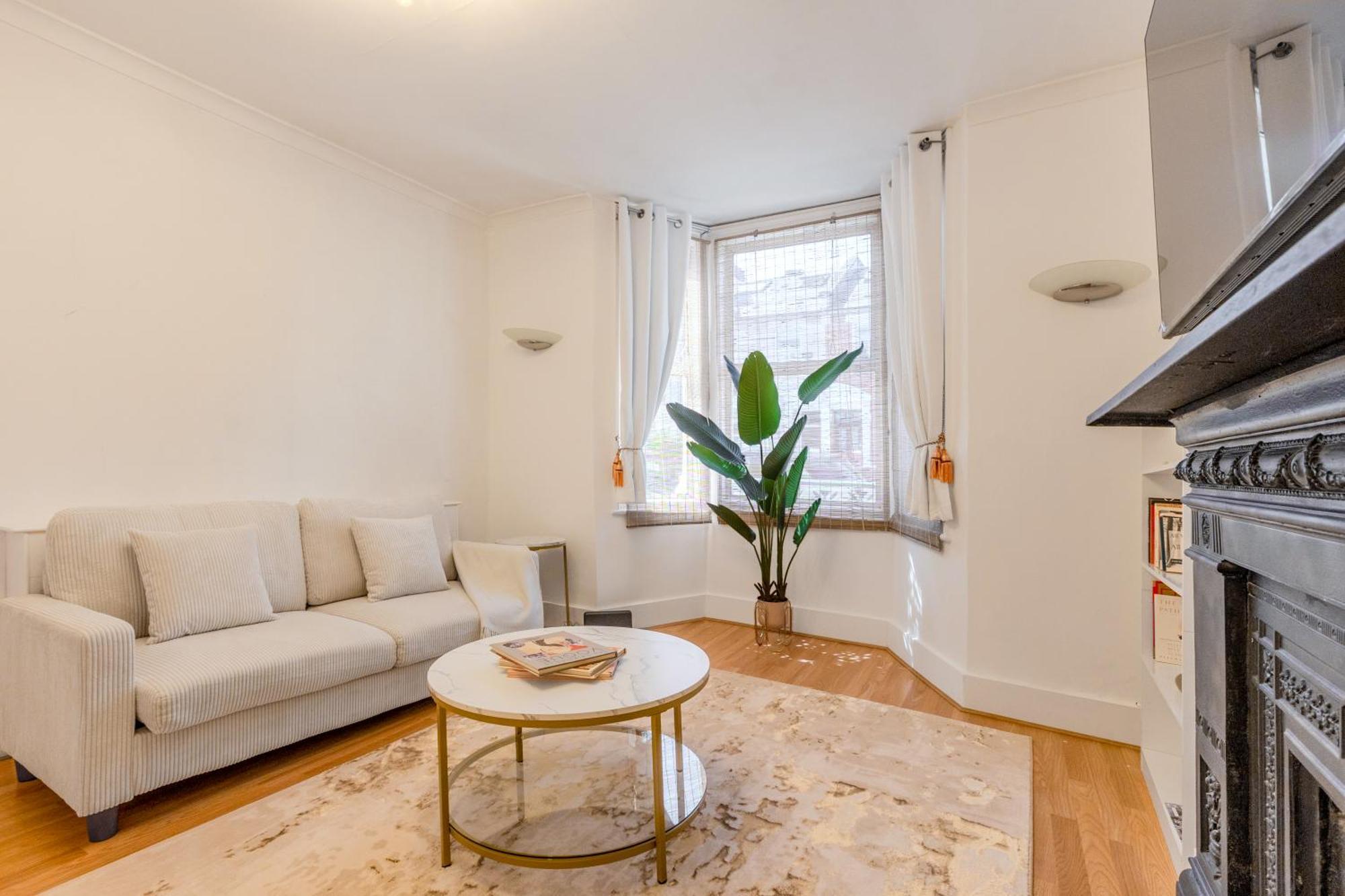 Stylish 3br Fulham Near Chelsea With Garden Apartment
